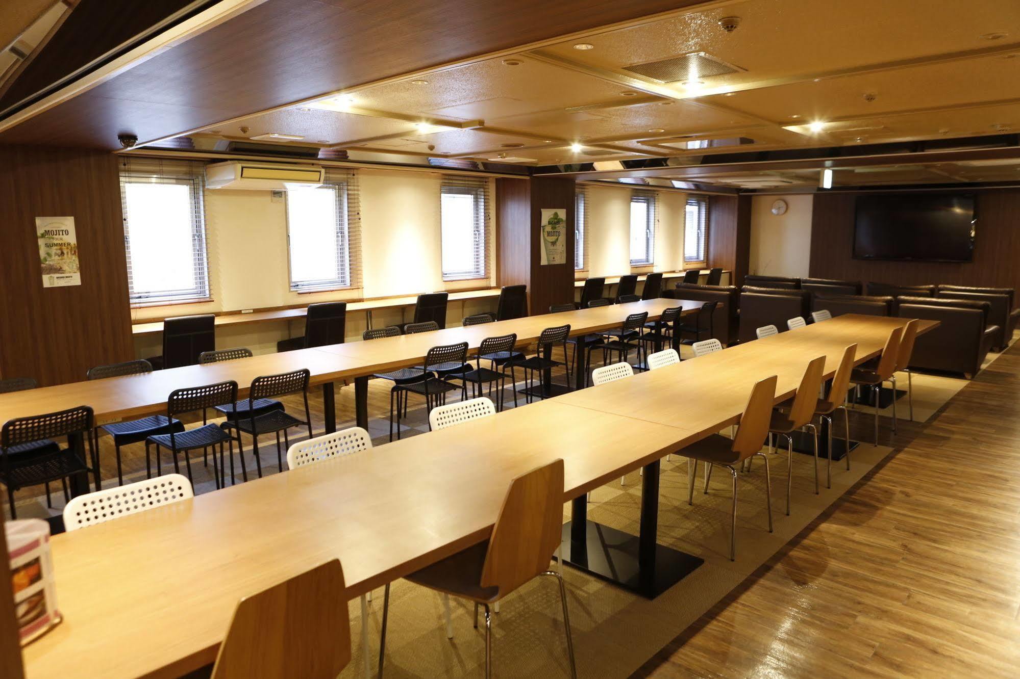 Shinjuku Kuyakusho-mae Capsule Hotel Tokyo Bagian luar foto